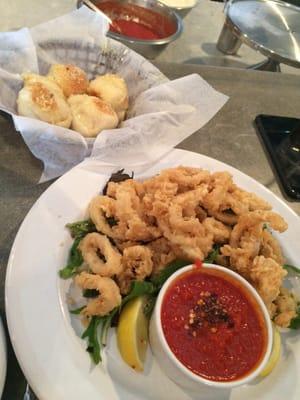 Calamari and half dozen garlic knots