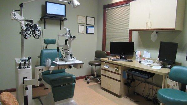 We have 4 full exam rooms ready and waiting for you!