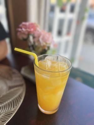 7. Mango Lemonade