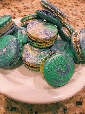 2020 shimmering galaxy gold, green, and purple king cake macaroons