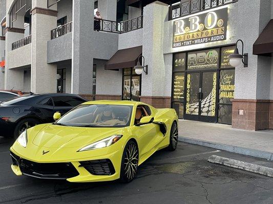 Yellow Corvette with matching yellow spokes on wheels