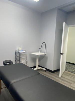 1/4 treatment rooms