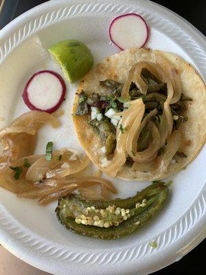 Nopal taco