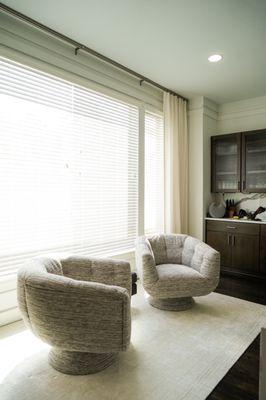 Let in beautiful filtered light while cutting glare & offering privacy with custom Parkland® Wood or Everwood® Alternative Wood Blinds.