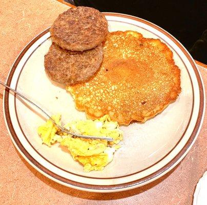 1/2 of breakfast special -- 2 sausage, 1.2 egg and pancake