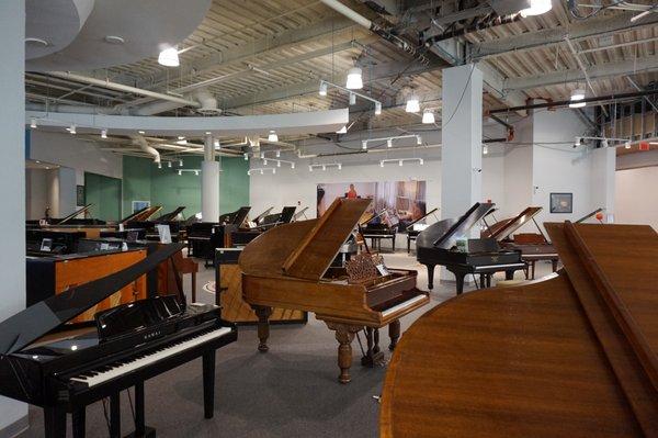 Large selection of preowned Baby grand pianos