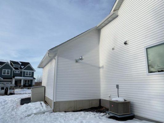 Minnesota Leafless Gutters