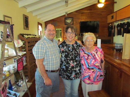 Jeff Filby, Deneen Nelson-Rhodes and Connie Filby at Thistlethwaite Vineyards - July 10, 2016