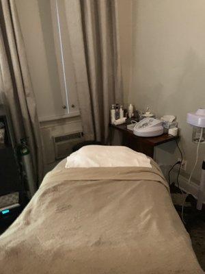 Facial room