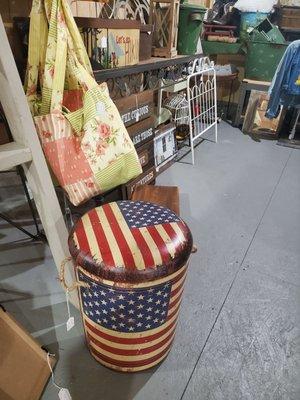 Vintage America stool