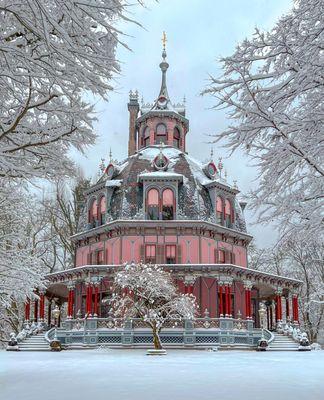 The Armour-Stiner Octagon House, 2023