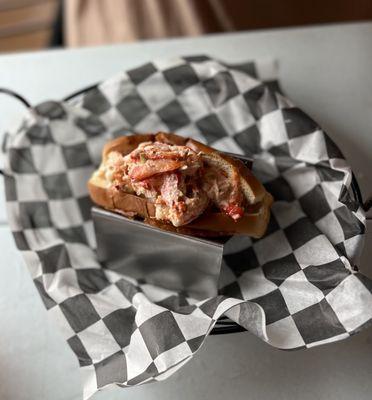 Lobster roll