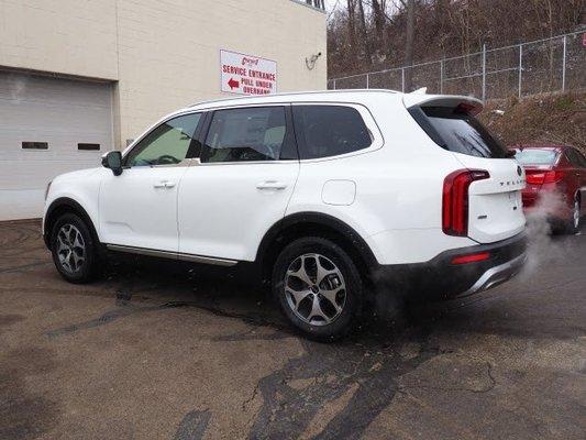 2020 Kia Telluride EX in Snow White Pearl at Century 3 Kia