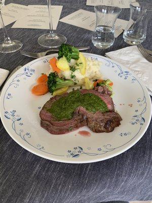 Beef tenderloin with Chimchurri Sauce