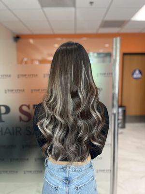 Hair extensions highlight style