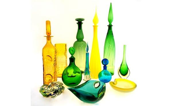 Only some of the vintage and Murano glass objects we have to choose from. Does your home or workplace need a touch of "Miami"?