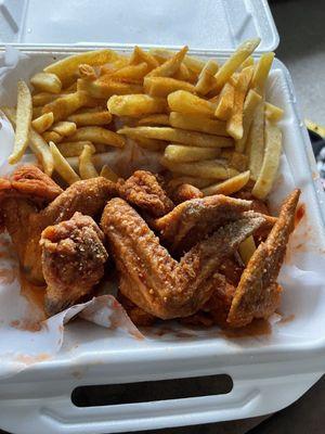 Whole Wing Dinner honey hot sauce