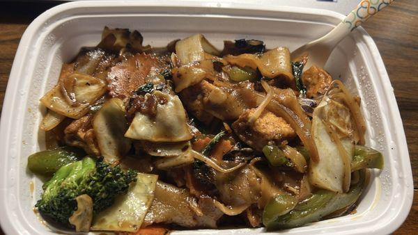 Drunken noodles with tofu -medium heat