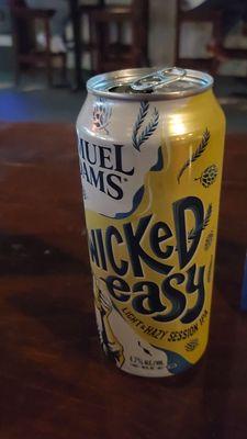 Wicked Easy is clearly a Hazy Session IPA (not a lager, like the menu indicates)