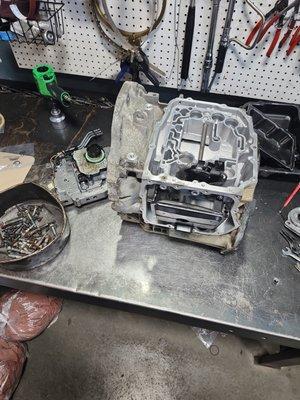 Chrysler Town and Country 62TE transmission being rebuilt by Peter