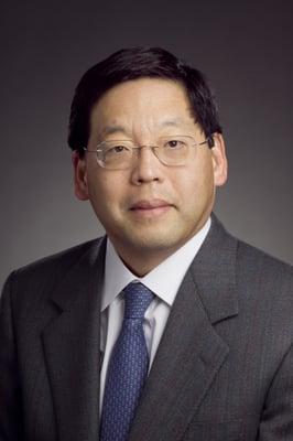 Ronald W Li, MD