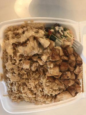 Chicken hibachi with yum yum sauce on top :)