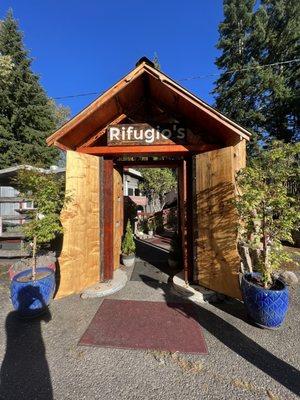 Entrance to Rifugios.