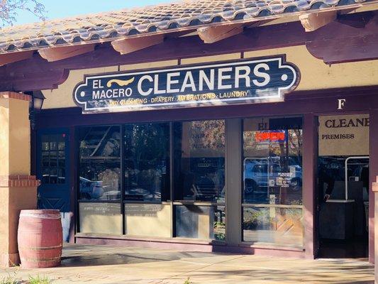 Such a nice clean and welcoming store.