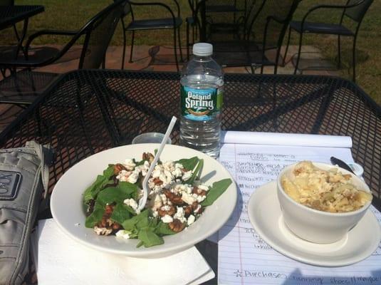 Spinach salad with vinegar dressing & "baked" (bread crumbs?) Mac 'n Cheese.. Yum!