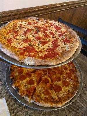 Margarita pizza (top)
 Pepperoni American pizza (bottom)