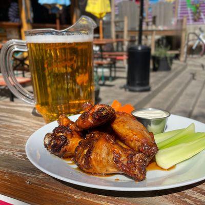 Pitchers and bottomless wings every Monday at 5pm