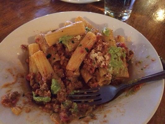 Rigatoni with sweet Italian sausage & róse sauce