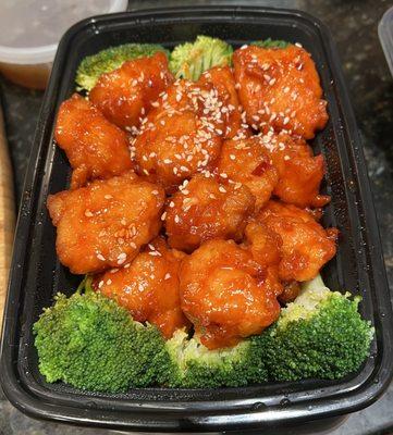 General Tso's Chicken ($15.25)