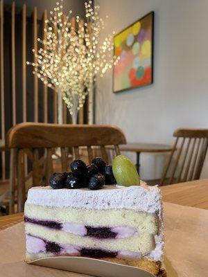 Blueberry Fresh Cream Cake (Slice)