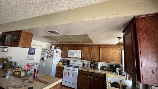 Kitchen recessed ceiling lights (before)