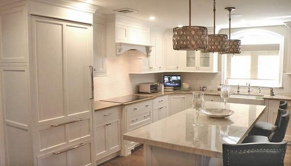 Simplistic White Kitchen