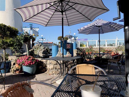 Tables & shade to enjoy my cappuccino