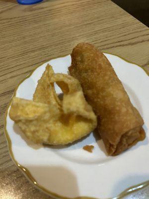 Really good egg roll and crab Rangoon