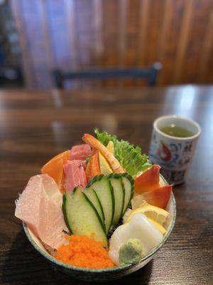 Chirashi Sushi