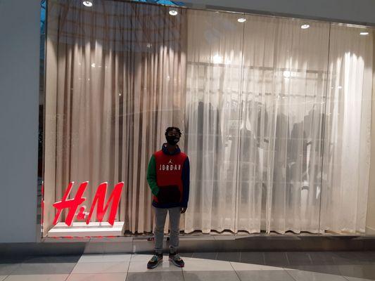 H&M