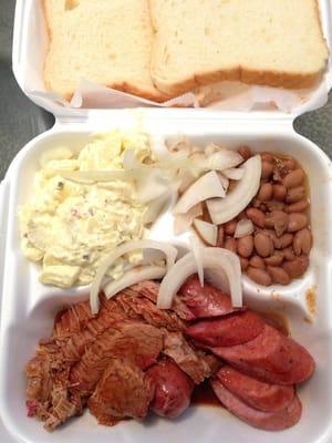 Combo plate w/ brisket & sausage