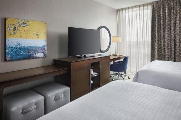 Hampton Inn & Suites Teaneck Glenpointe