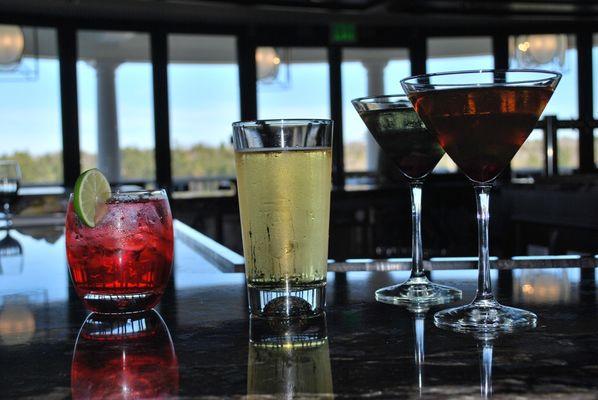 Join us for a refreshing cold beverage at Grille 19 at the Boothbay Harbor County Club!