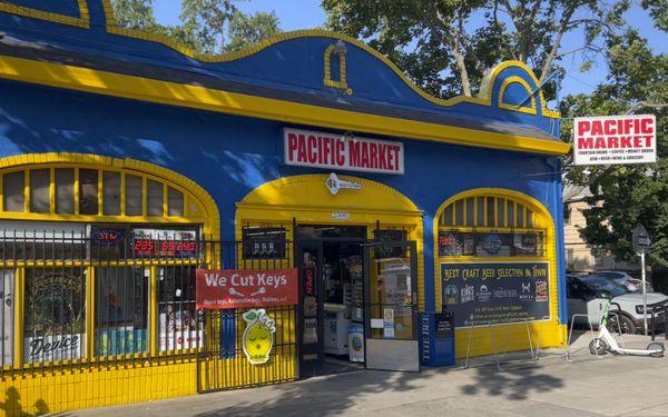 Pacific Market
 SE Corner of
 25th & P Streets