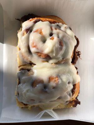 The most delicious cinnamon buns you'll ever have!!