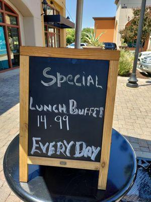 Awesome lunch buffet!