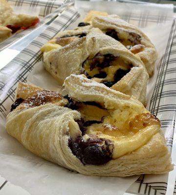 Blueberry&Cream cheese Danish