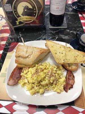 Bodeguita breakfast