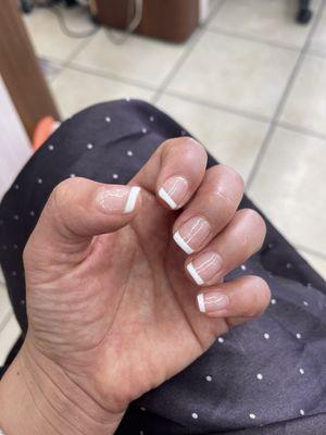 Dip French manicure