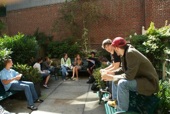 Beekman students gather in the courtyard.